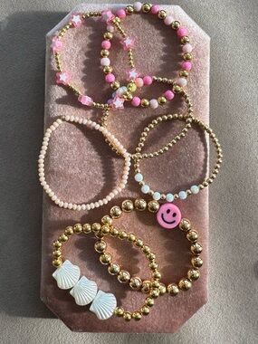 Set of 7 Gold & Pink& White Beaded Bracelets 6-7” Wrists